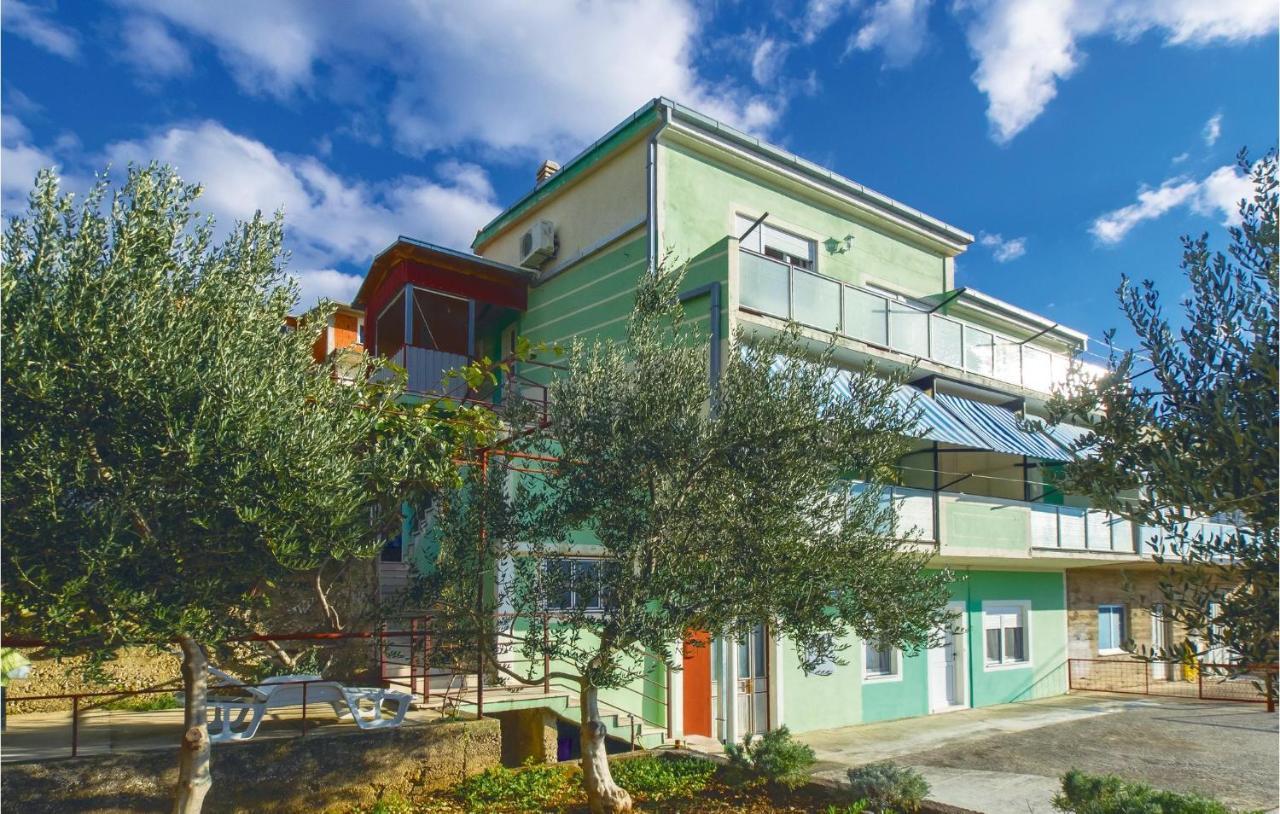 Amazing Apartment In Dugi Rat With Kitchen Dış mekan fotoğraf